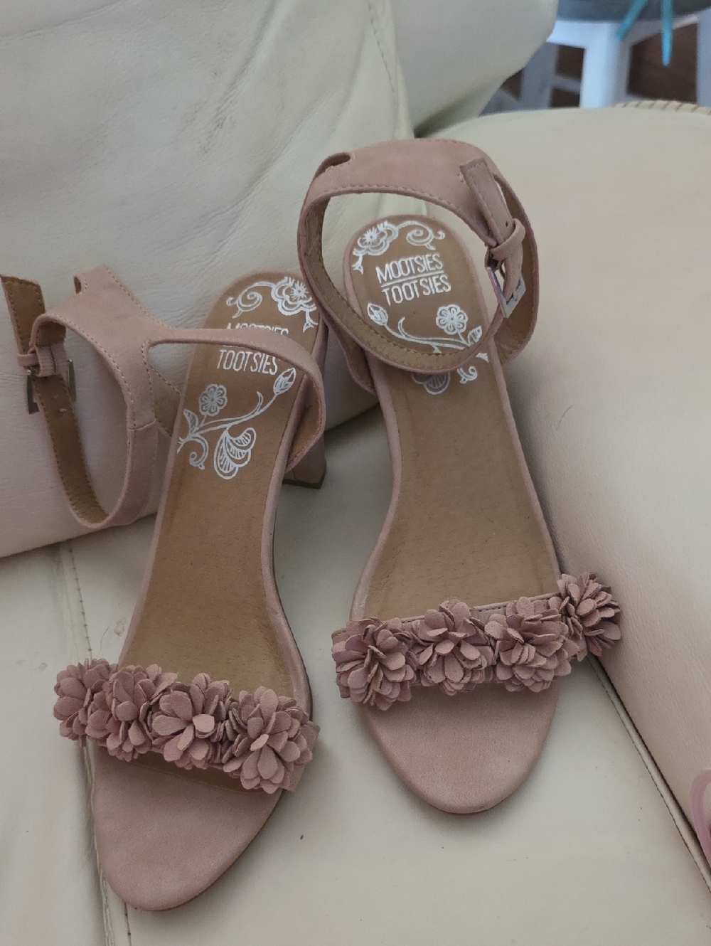 Mootsies Tootsies Dusty Pink Floral Ankle-Strap Heels 8.5 NWOT